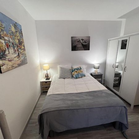 Le P'Tit Gris Apartment Rochefort  Ngoại thất bức ảnh