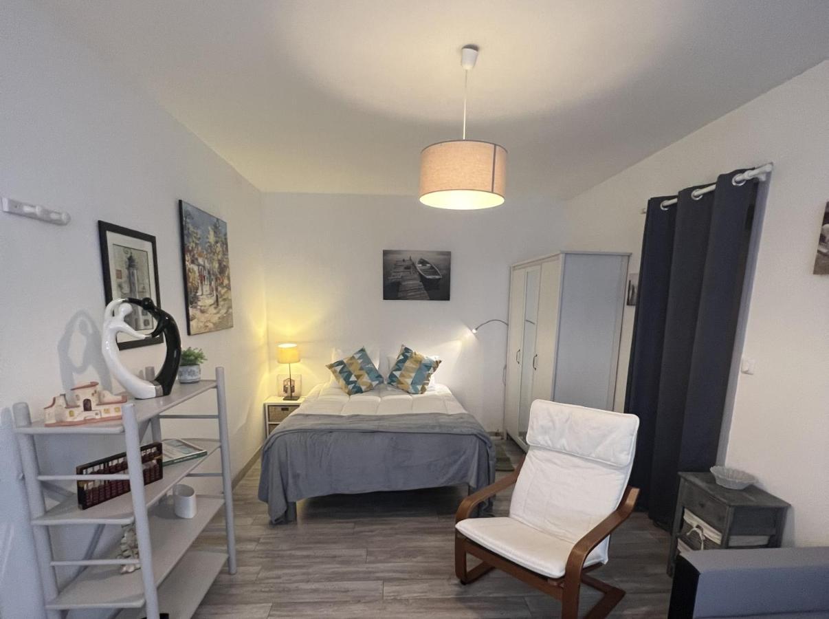 Le P'Tit Gris Apartment Rochefort  Ngoại thất bức ảnh